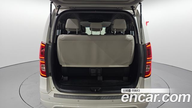 Hyundai Grand Starex 4WD Limousine 2019 — фото 17