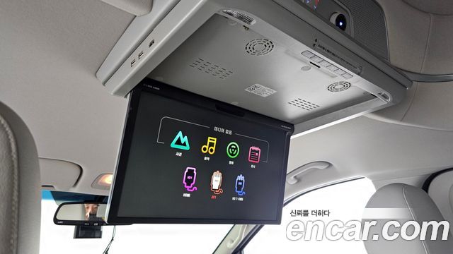 Hyundai Grand Starex 4WD Limousine 2019 — фото 19