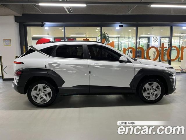 Hyundai Kona (SX2) Gasoline 2.0 2WD Premium 2023 — фото 3