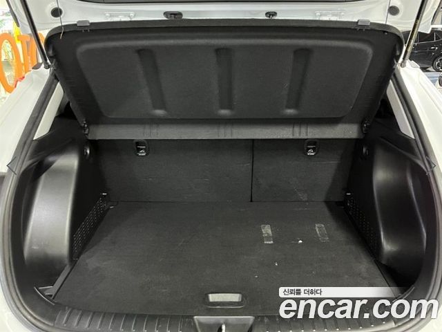 Hyundai Kona (SX2) Gasoline 2.0 2WD Premium 2023 — фото 6