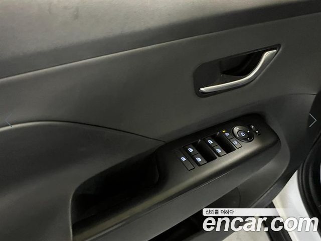 Hyundai Kona (SX2) Gasoline 2.0 2WD Premium 2023 — фото 17