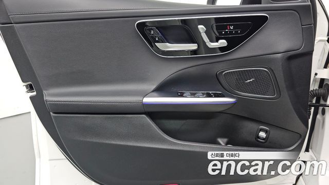 Mercedes-Benz C-Class (W206) C300 4MATIC AMG Line 2023 — фото 24