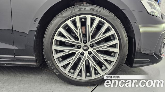 Audi A8 (D5) 55 TFSI Quattro Premium LWB 2022 — фото 5