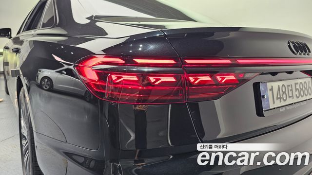 Audi A8 (D5) 55 TFSI Quattro Premium LWB 2022 — фото 23