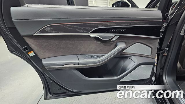 Audi A8 (D5) 55 TFSI Quattro Premium LWB 2022 — фото 25