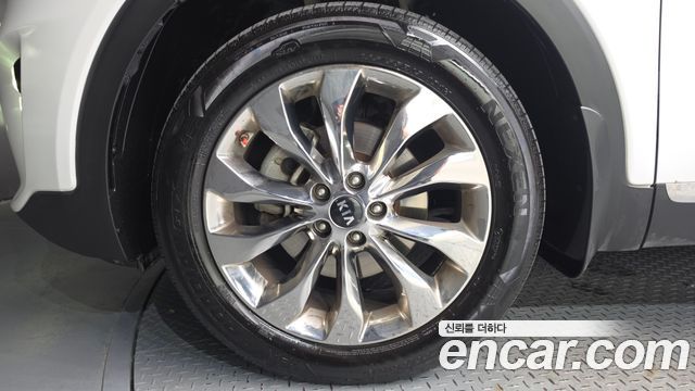 Kia Sorento Diesel 2.2 2WD Noblesse Special 2019 — фото 5
