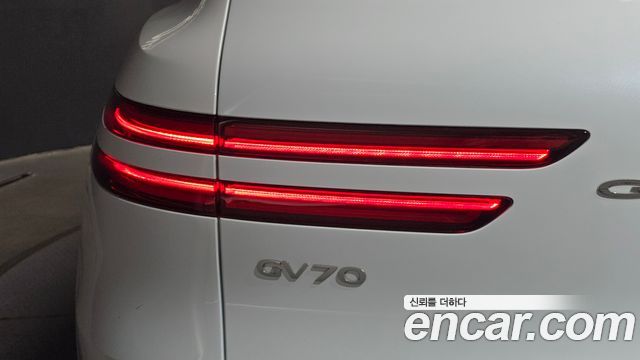Genesis GV70 2.5T Gasoline AWD 2023 — фото 23