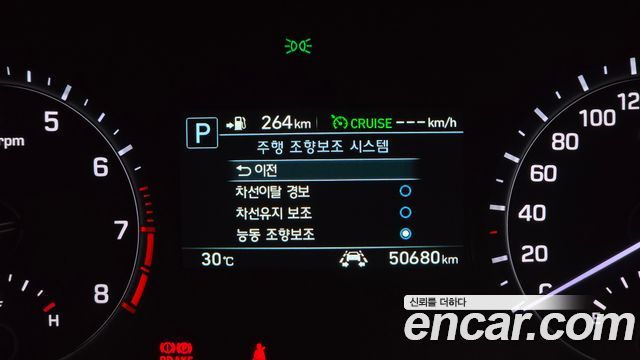 Genesis G80 3.3 GDI AWD Premium Luxury 2017 — фото 33