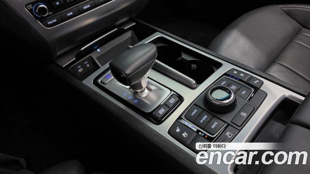 Genesis G80 3.3 GDI AWD Premium Luxury 2017 — фото 34