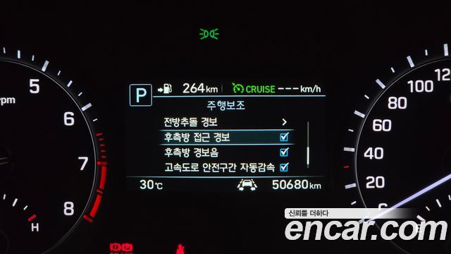 Genesis G80 3.3 GDI AWD Premium Luxury 2017 — фото 36