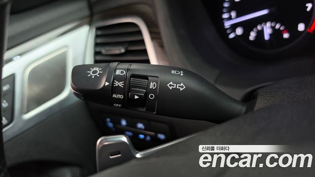 Genesis G80 3.3 GDI AWD Premium Luxury 2017 — фото 42