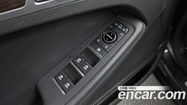 Genesis G80 3.3 GDI AWD Premium Luxury 2017 — фото 44