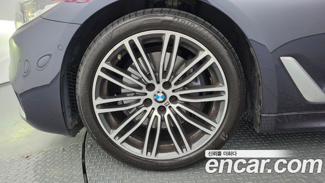 BMW 5 Series (G30) 530i M Sport Package Plus 2020 — фото 5