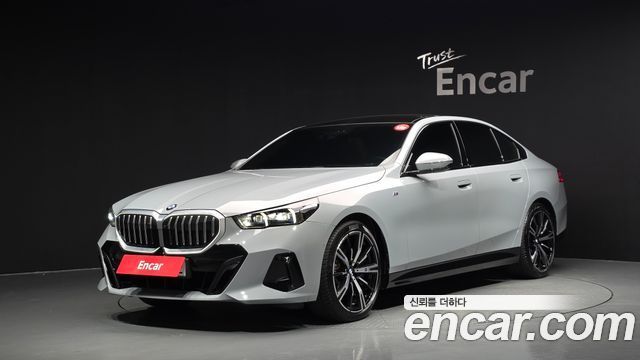BMW 5 Series (G60) 530i xDrive M Sport 2024 — фото 1