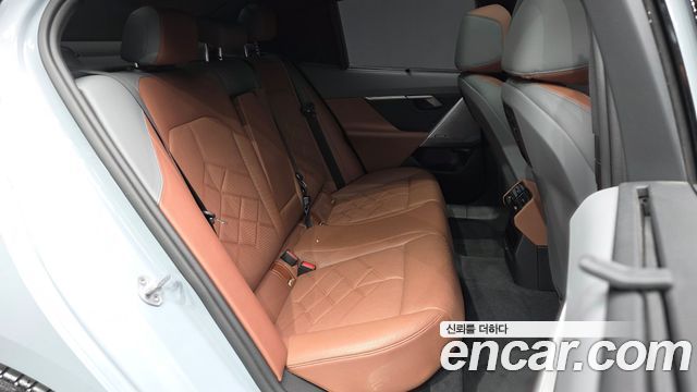 BMW 5 Series (G60) 530i xDrive M Sport 2024 — фото 12