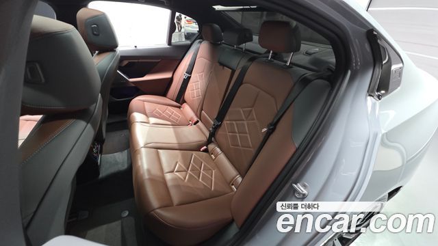 BMW 5 Series (G60) 530i xDrive M Sport 2024 — фото 26