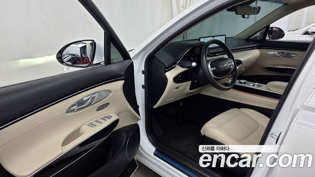 Genesis GV70 2.2 Diesel 2WD 2024 — фото 10