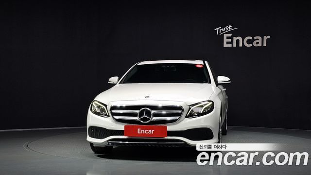 Mercedes-Benz E-Class (W213) E220d Avantgarde 2018 — фото 3