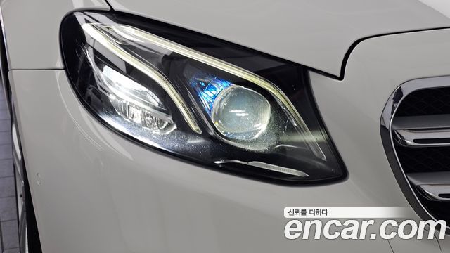 Mercedes-Benz E-Class (W213) E220d Avantgarde 2018 — фото 28