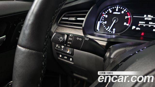 Kia K7 Premier 2.5 GDI Noblesse 2020 — фото 16