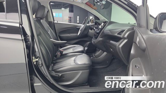 Chevrolet Spark LT 2019 — фото 15
