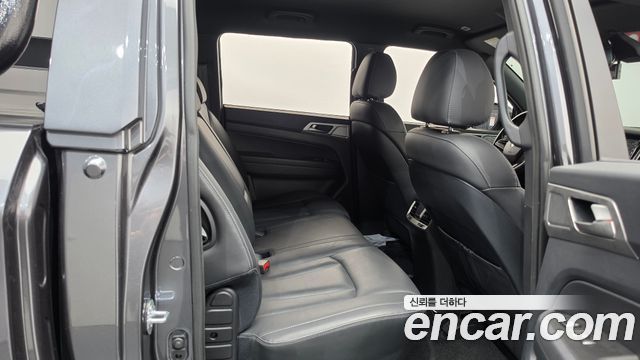 KG Mobility (SsangYong) Rexton Sports Khan Diesel 2.2 4WD Professional S (5-Link) 2019 — фото 11