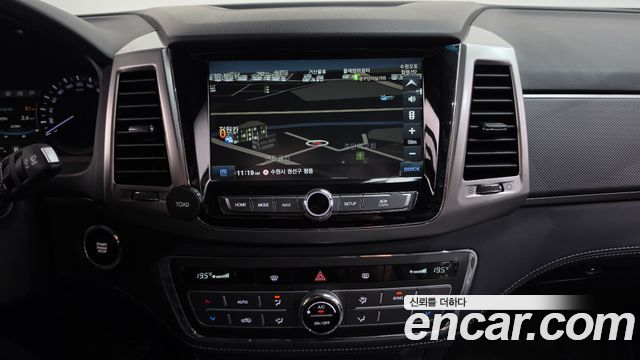 KG Mobility (SsangYong) Rexton Sports Khan Diesel 2.2 4WD Professional S (5-Link) 2019 — фото 13