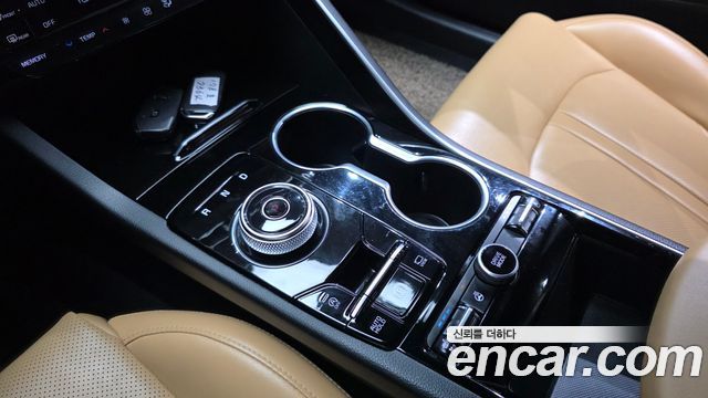 Kia K5 (III) 2.0 Prestige 2020 — фото 9