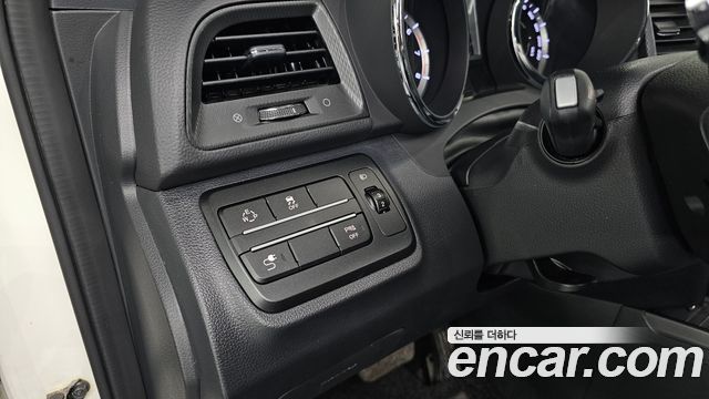 KG Mobility (SsangYong) Tivoli Air 1.6 RX 2WD 2017 — фото 18