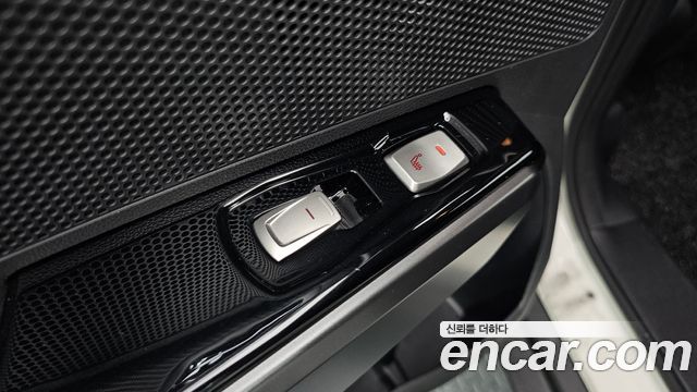 KG Mobility (SsangYong) Tivoli Air 1.6 RX 2WD 2017 — фото 19