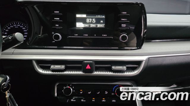 Kia K5 (III) 2.0 Trendy 2023 — фото 17