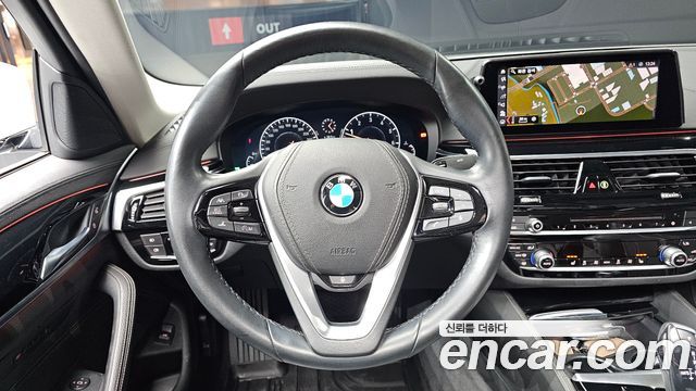 BMW 5 Series (G30) 520i Luxury 2019 — фото 13