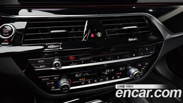 BMW 5 Series (G30) 520i Luxury 2019 — фото 20