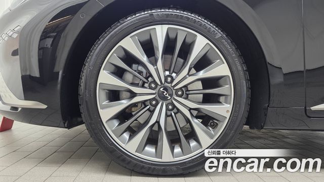 Kia K8 2.5 Gasoline 2WD Noblesse 2023 — фото 5