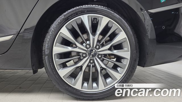 Kia K8 2.5 Gasoline 2WD Noblesse 2023 — фото 21