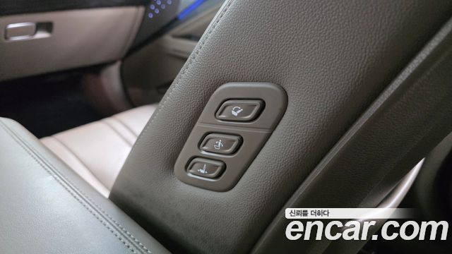 Kia K8 2.5 Gasoline 2WD Noblesse 2023 — фото 28