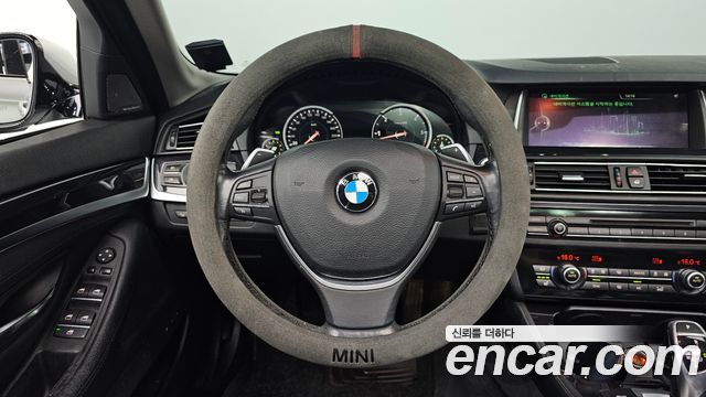 BMW 5 Series (F10) 530d xDrive M Aero Dynamic 2016 — фото 13