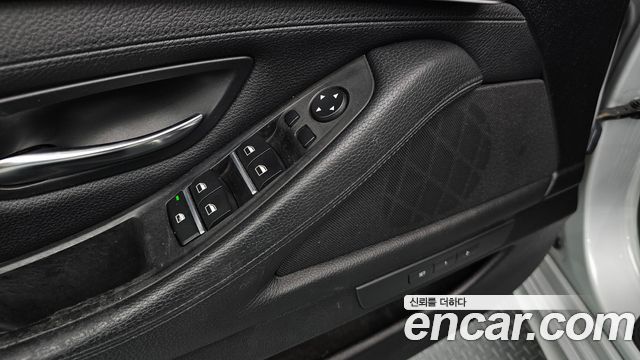 BMW 5 Series (F10) 530d xDrive M Aero Dynamic 2016 — фото 17