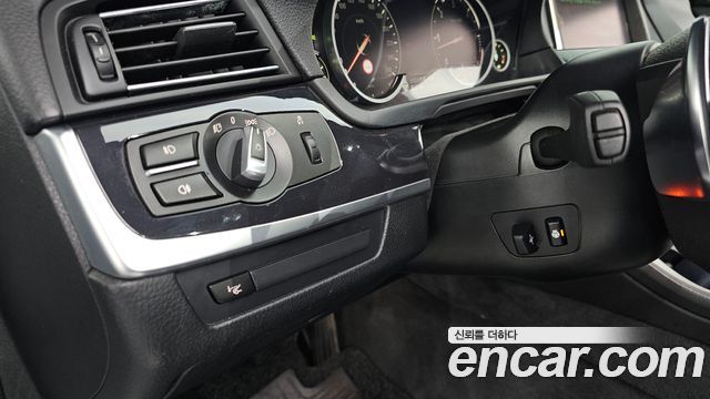 BMW 5 Series (F10) 530d xDrive M Aero Dynamic 2016 — фото 18