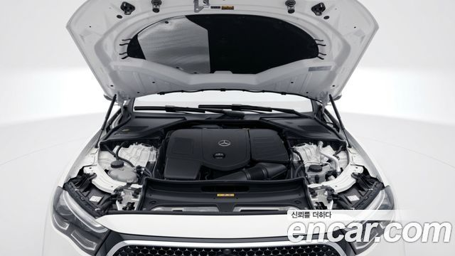 Mercedes-Benz E-Class (W214) E300 4MATIC AMG Line 2025 — фото 6