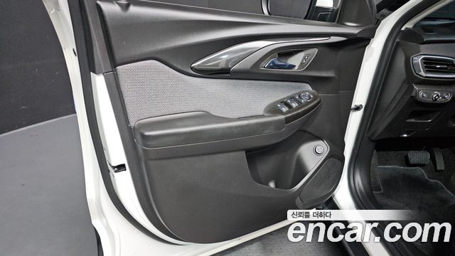 Chevrolet Trailblazer 1.3 Turbo 2WD Premier 2022 — фото 24