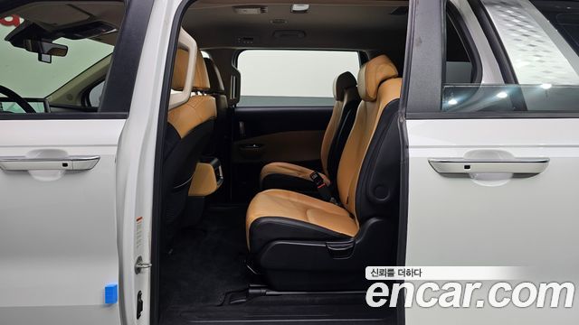 Kia Carnival (IV) Diesel 9-Seater Prestige 2023 — фото 11