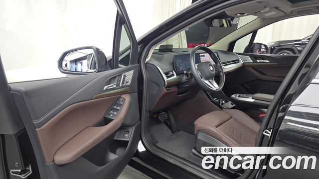 BMW 2 Series Active Tourer (U06) 220i Luxury 2024 — фото 10
