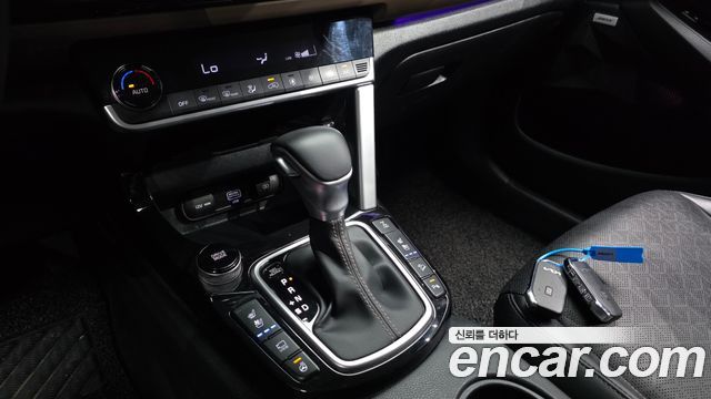 Kia Seltos Gasoline 1.6 Turbo 4WD Gravity 2023 — фото 9