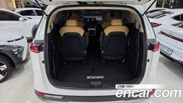 Kia Carnival (IV) Diesel 9-Seater Prestige 2023 — фото 7