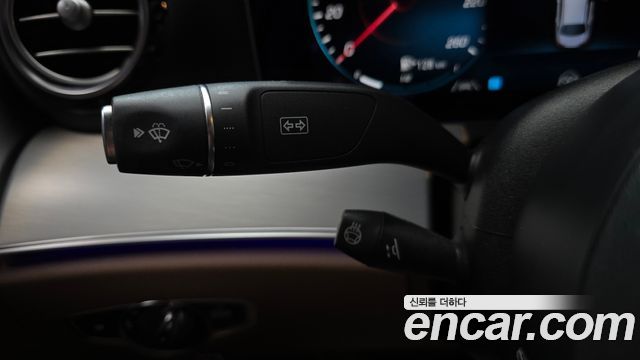 Mercedes-Benz E-Class (W213) E250 Avantgarde 2021 — фото 27