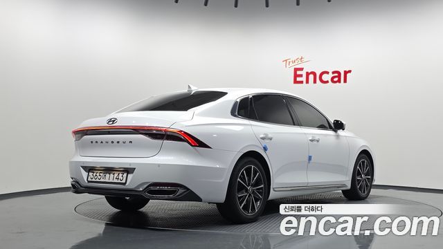 Hyundai Grandeur (IG) 2.5 Le Blanc 2023 — фото 2
