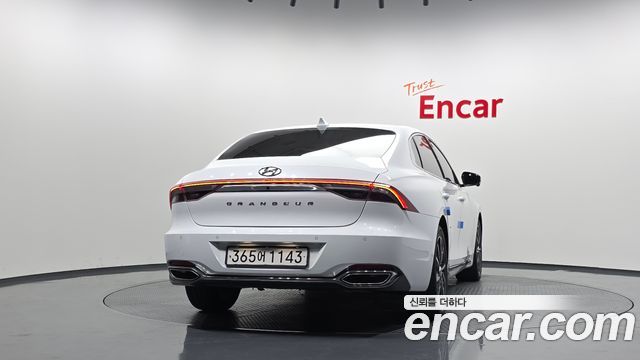 Hyundai Grandeur (IG) 2.5 Le Blanc 2023 — фото 4