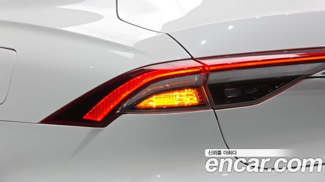 Hyundai Grandeur (IG) 2.5 Le Blanc 2023 — фото 23