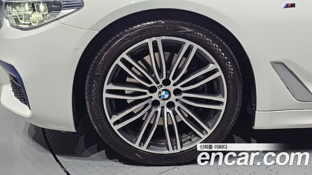 BMW 5 Series (G30) 530i xDrive M Sport Package Plus 2019 — фото 5